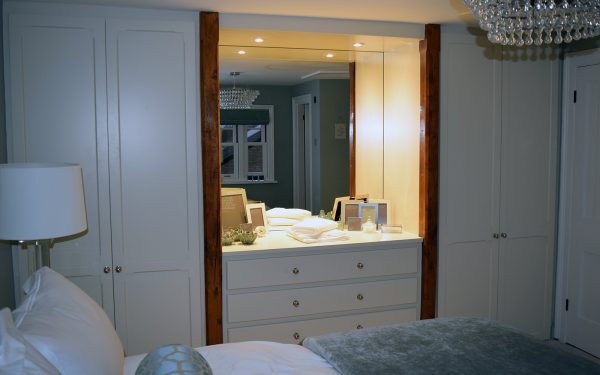 Made to measure bespoke wardrobes to suit all your needs